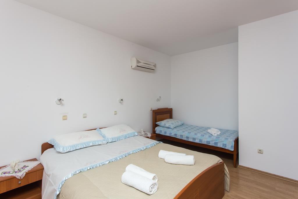 מליני Apartments Mira מראה חיצוני תמונה