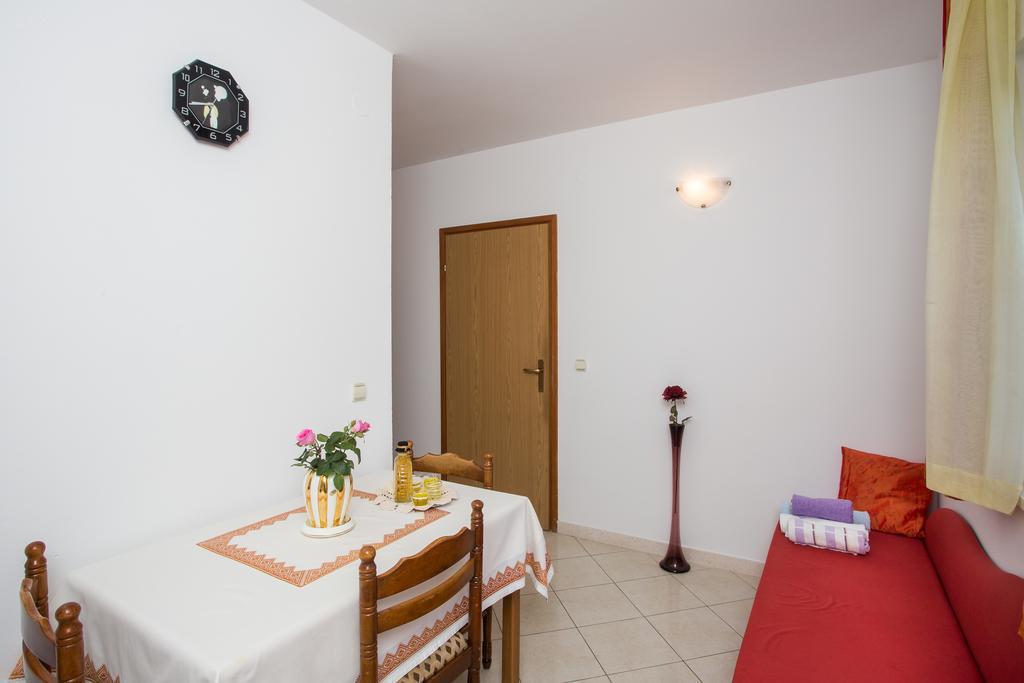 מליני Apartments Mira מראה חיצוני תמונה